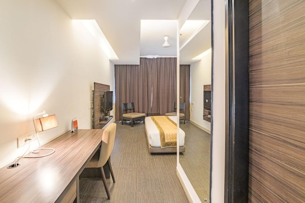 Royal Residence Ґурґаон Екстер'єр фото